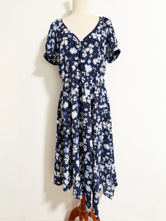 Michael Kors Dresses & Skirts - Michael Kors Abstract Tie Dye Asymmetric Hem Midi Dress